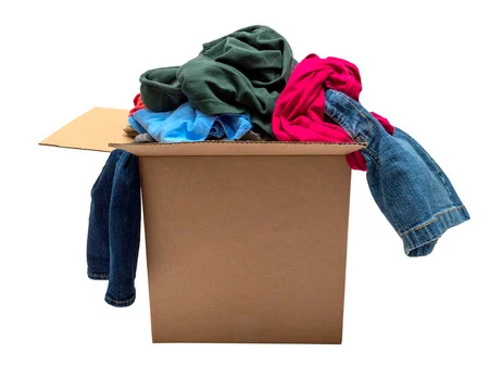 doos met kleding Collect & recycle